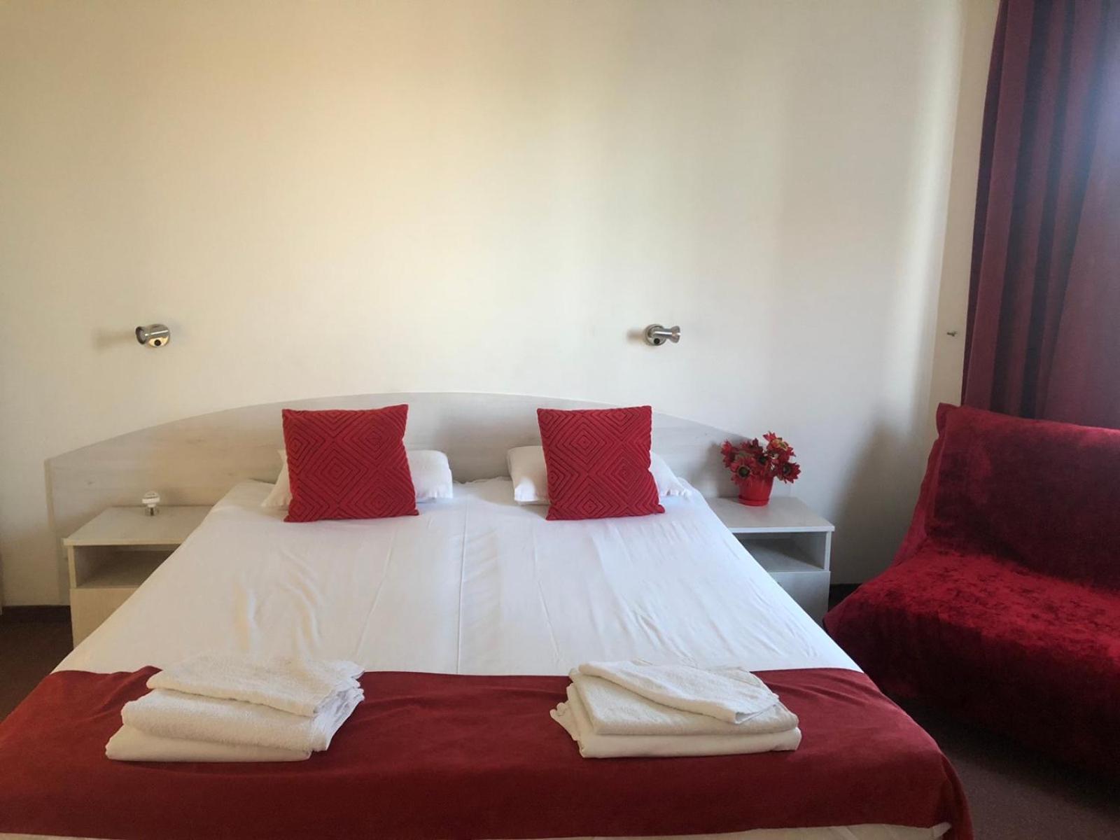Complex Pika Hotell Golden Sands Exteriör bild