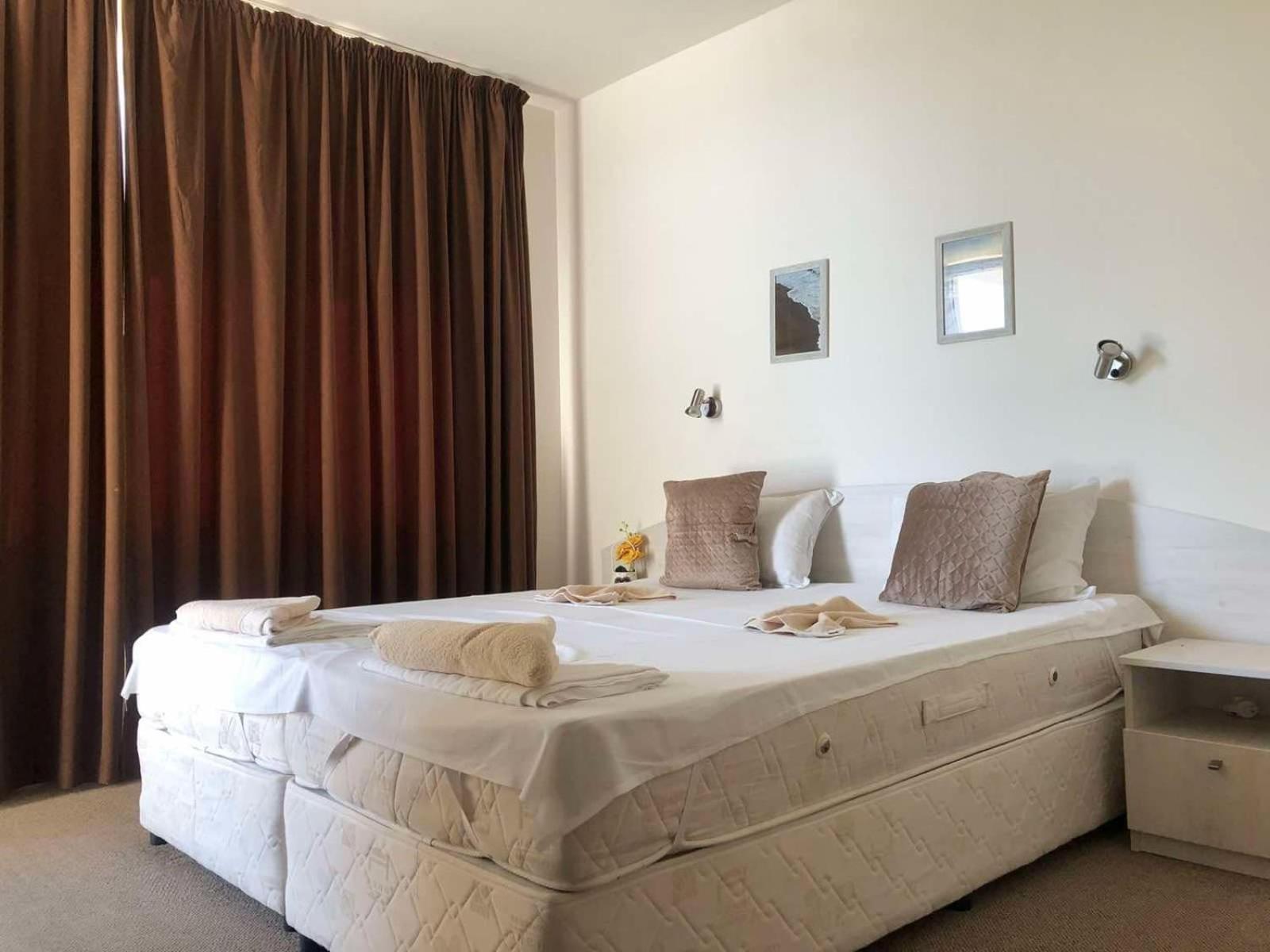 Complex Pika Hotell Golden Sands Rum bild